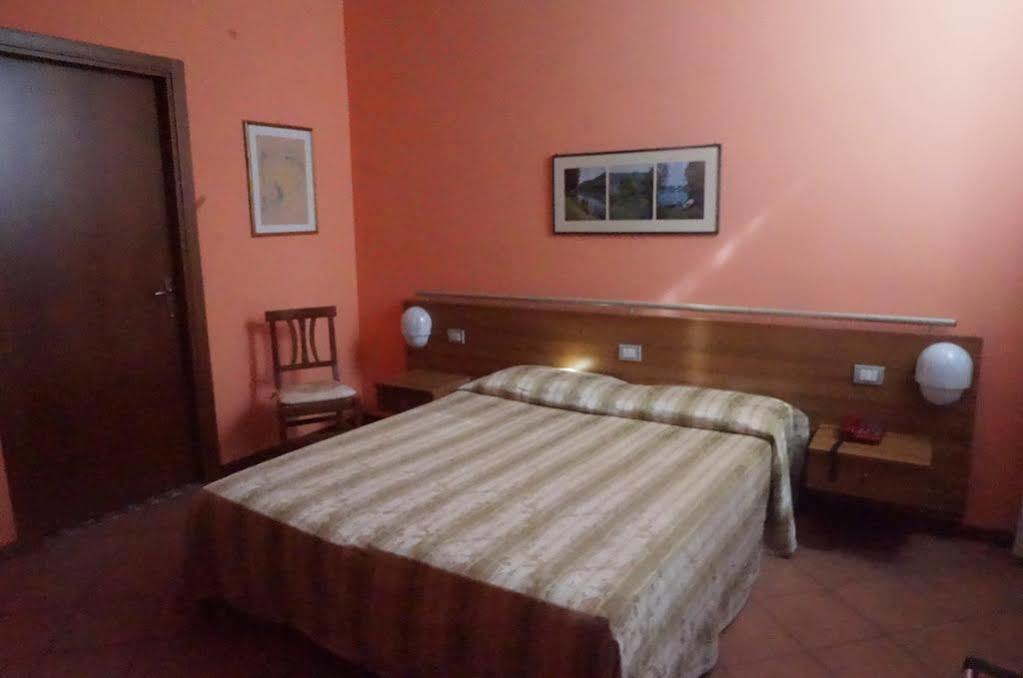 Hotel Cavour Verona Kültér fotó