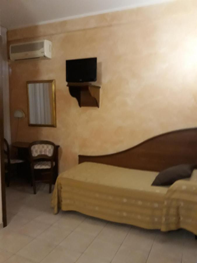 Hotel Cavour Verona Kültér fotó